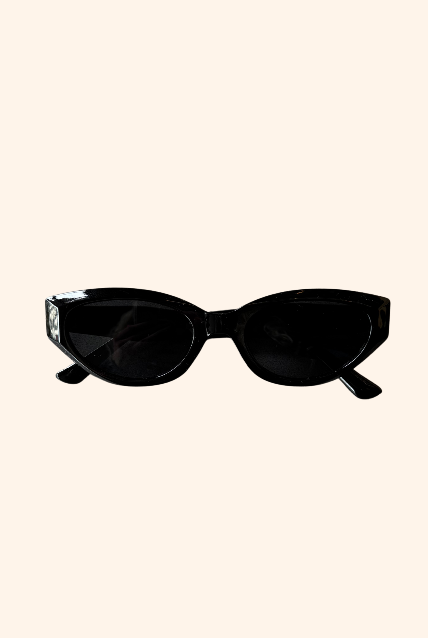 Lola Sunglasses in Black