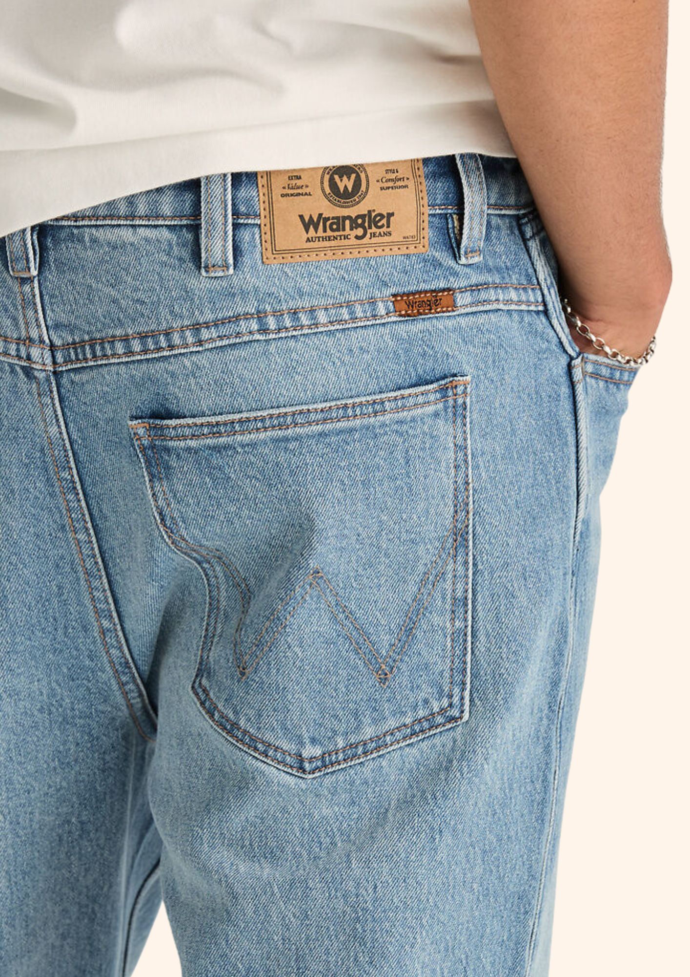 Easy Straight Jean in Skywarp Blue