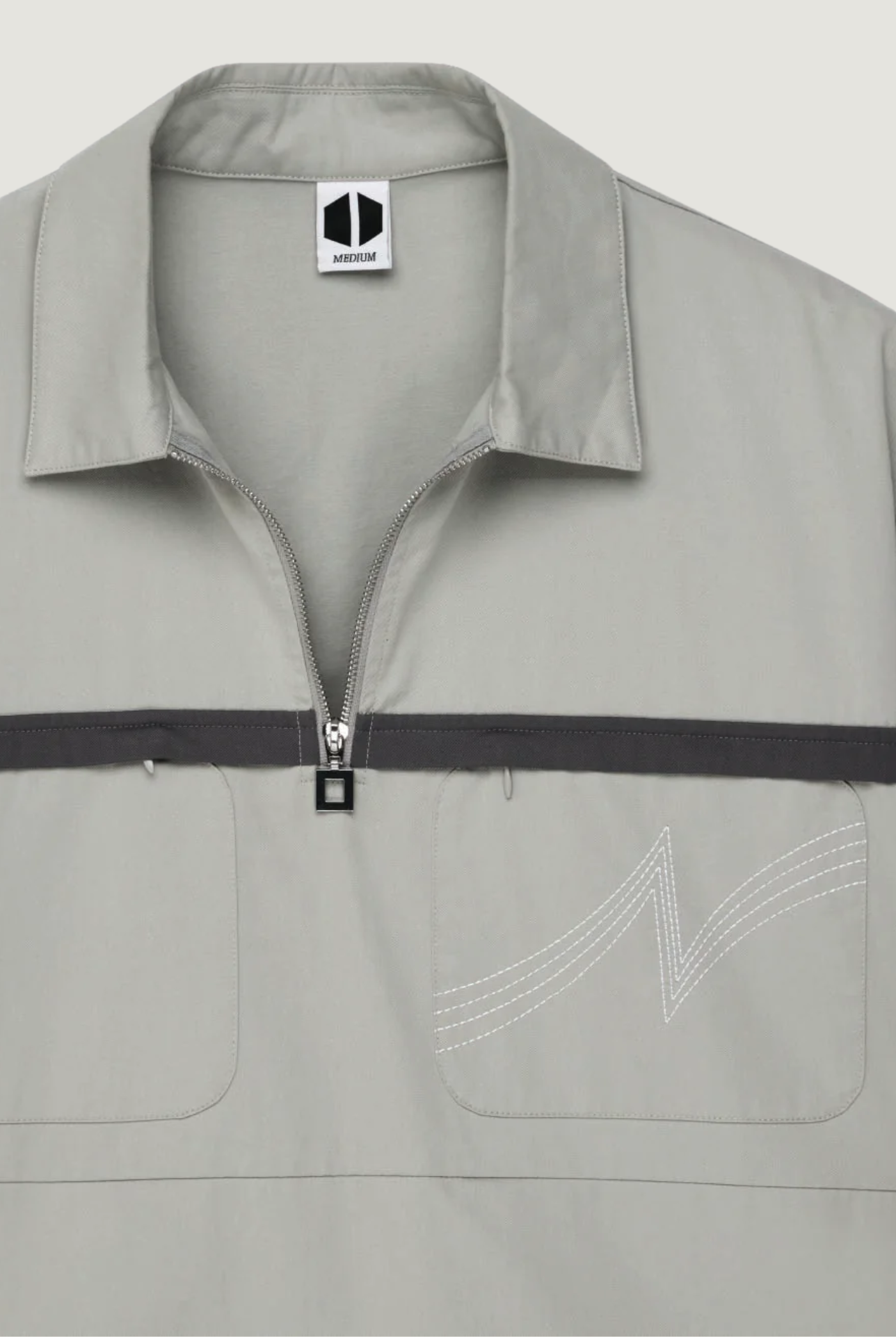 Que Zip Shirt in Grey