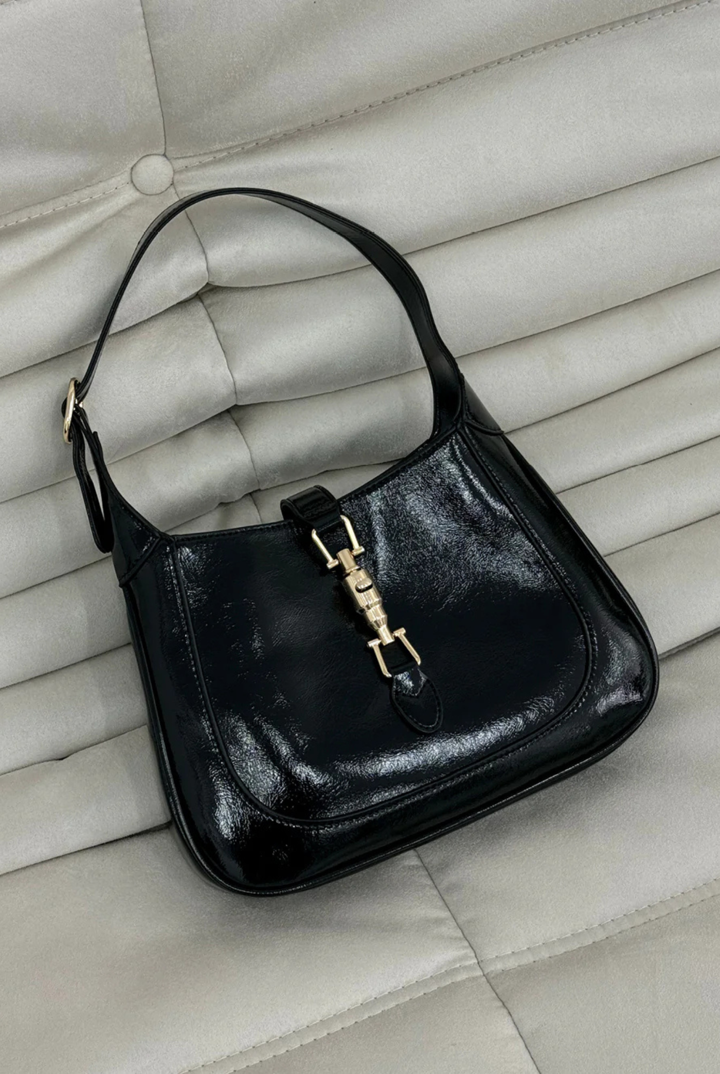 Alix Shoulder Bag in Black