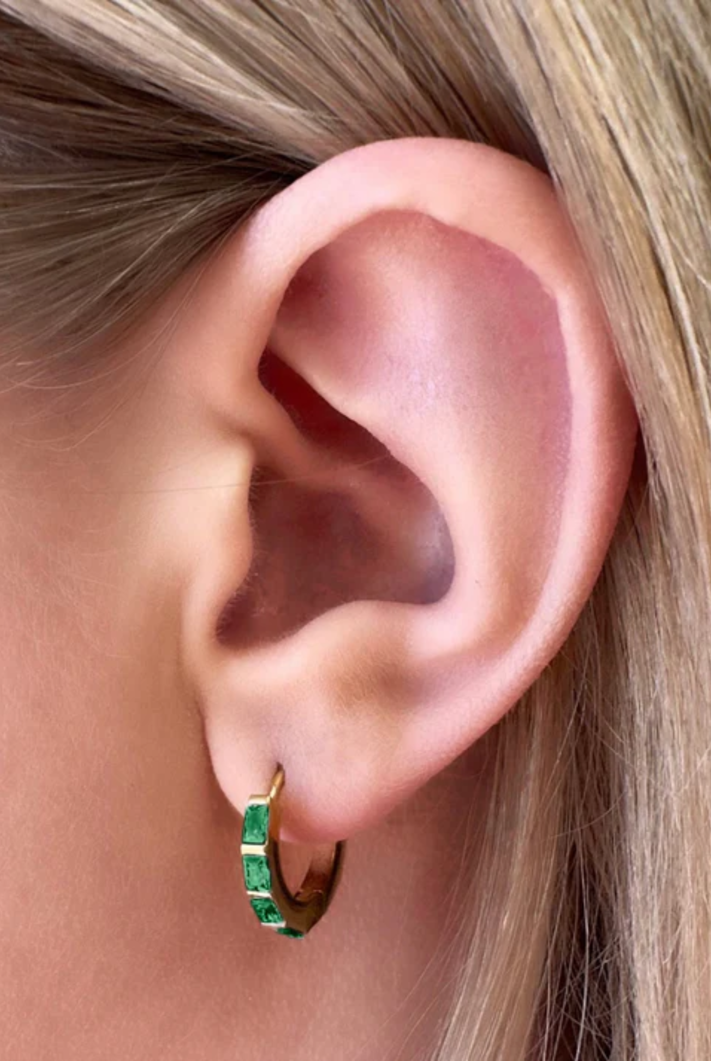 Undefeated Hoop in Emerald