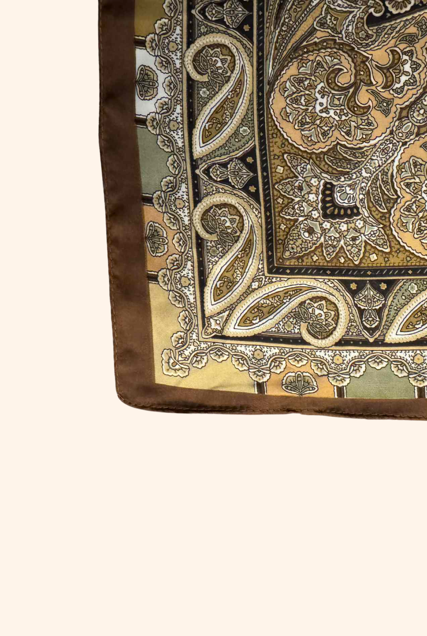 Bandana in Brown Paisley
