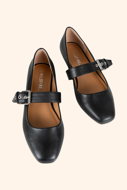 Royale Flat in Black