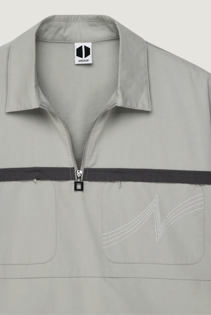 Que Zip Shirt in Grey