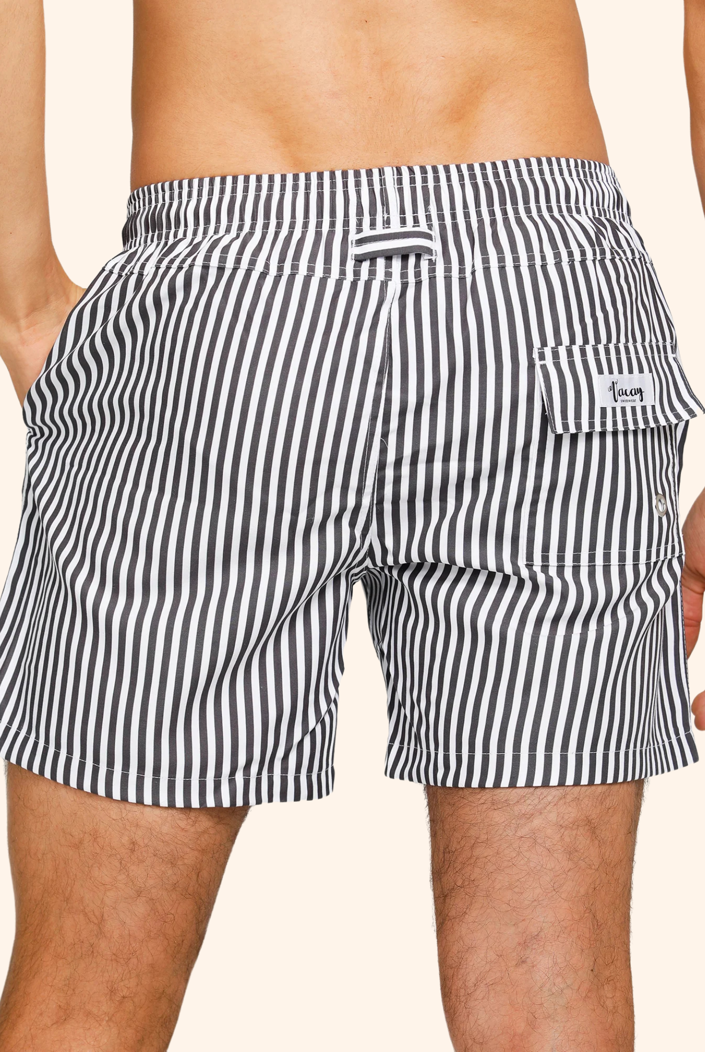 Hamptons Short in Charcoal