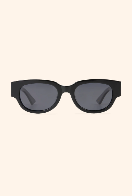 The Markle in Black Black